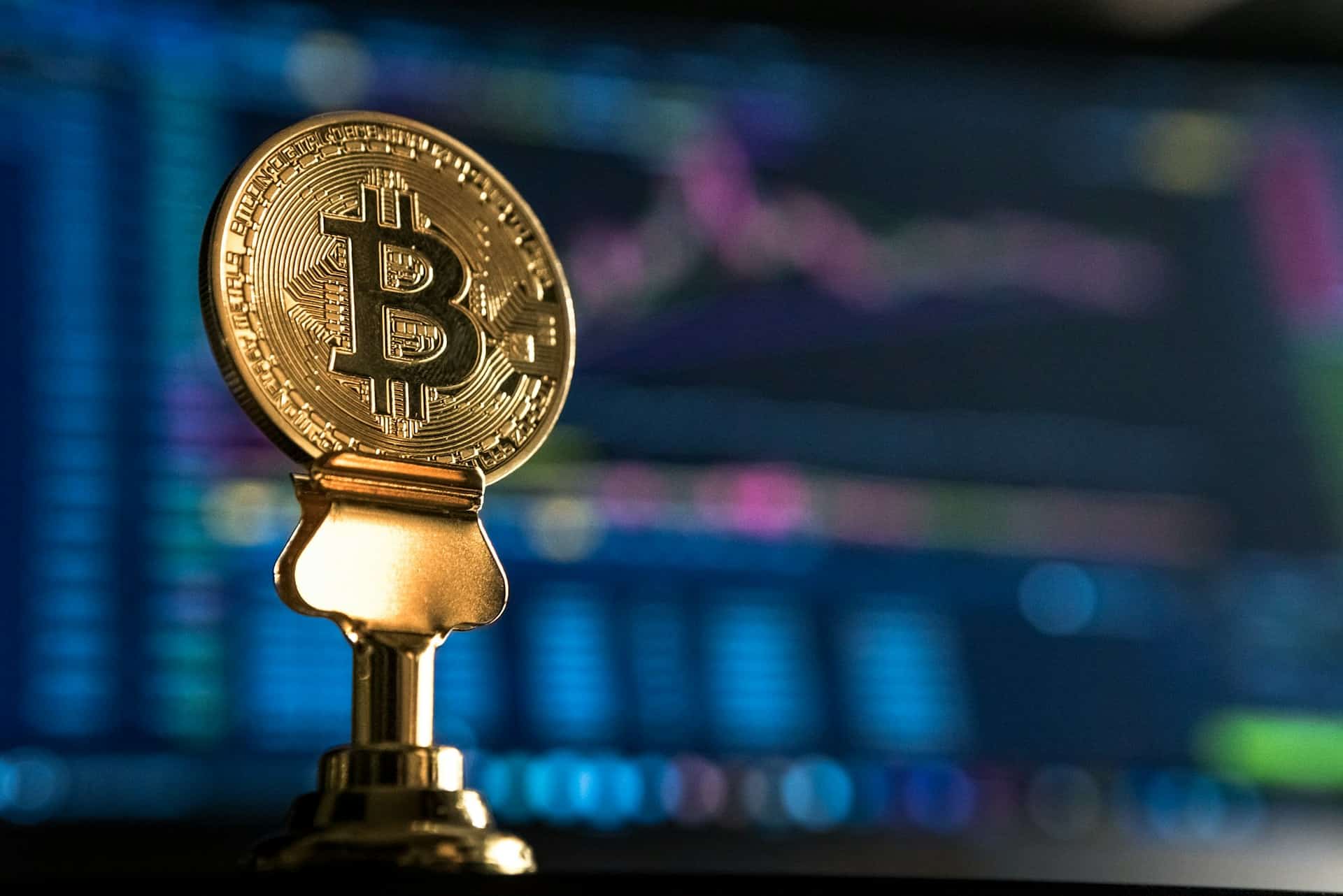 Read more about the article A Bitcoin 50 000 dollárig, míg a Cardano 11 dollárig szárnyalhat